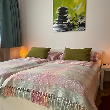Apartment Antik Chic Mit Gartenblick